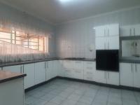  of property in Alan Manor