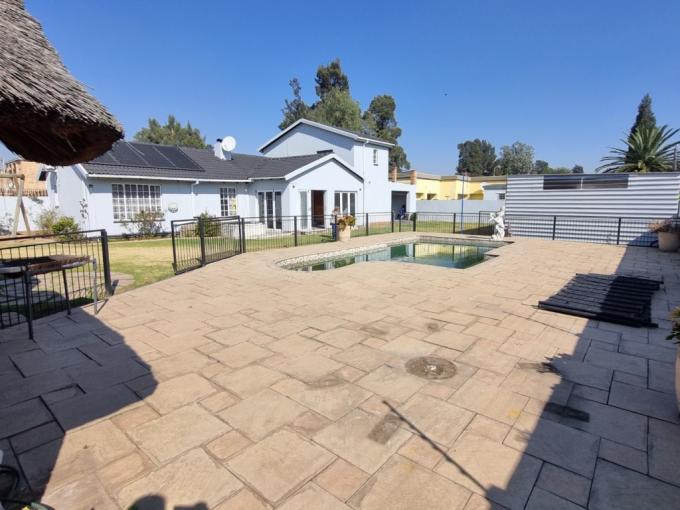 5 Bedroom House for Sale For Sale in Albertsdal - MR688631