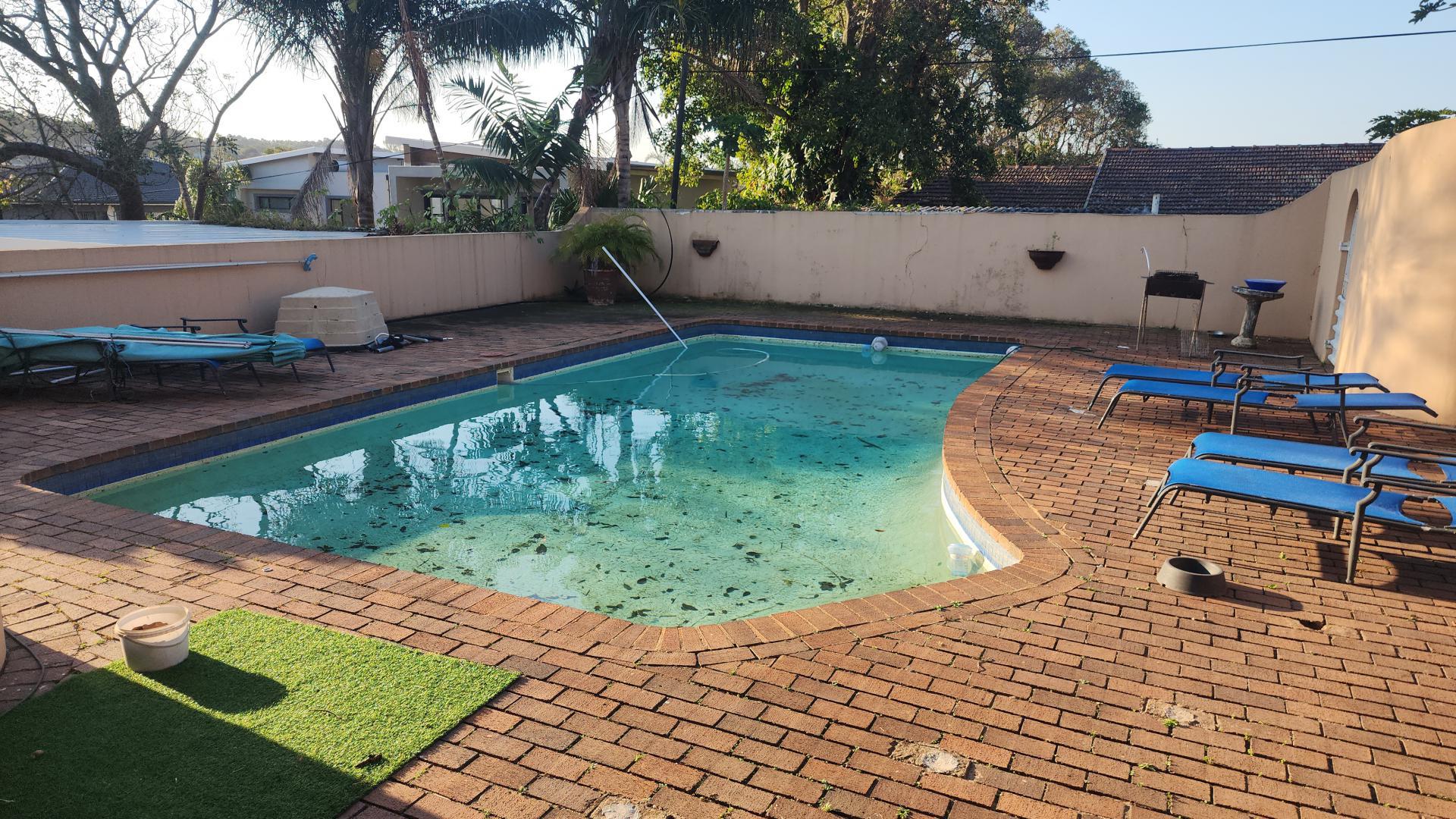 Swimming Pool of property in Widenham