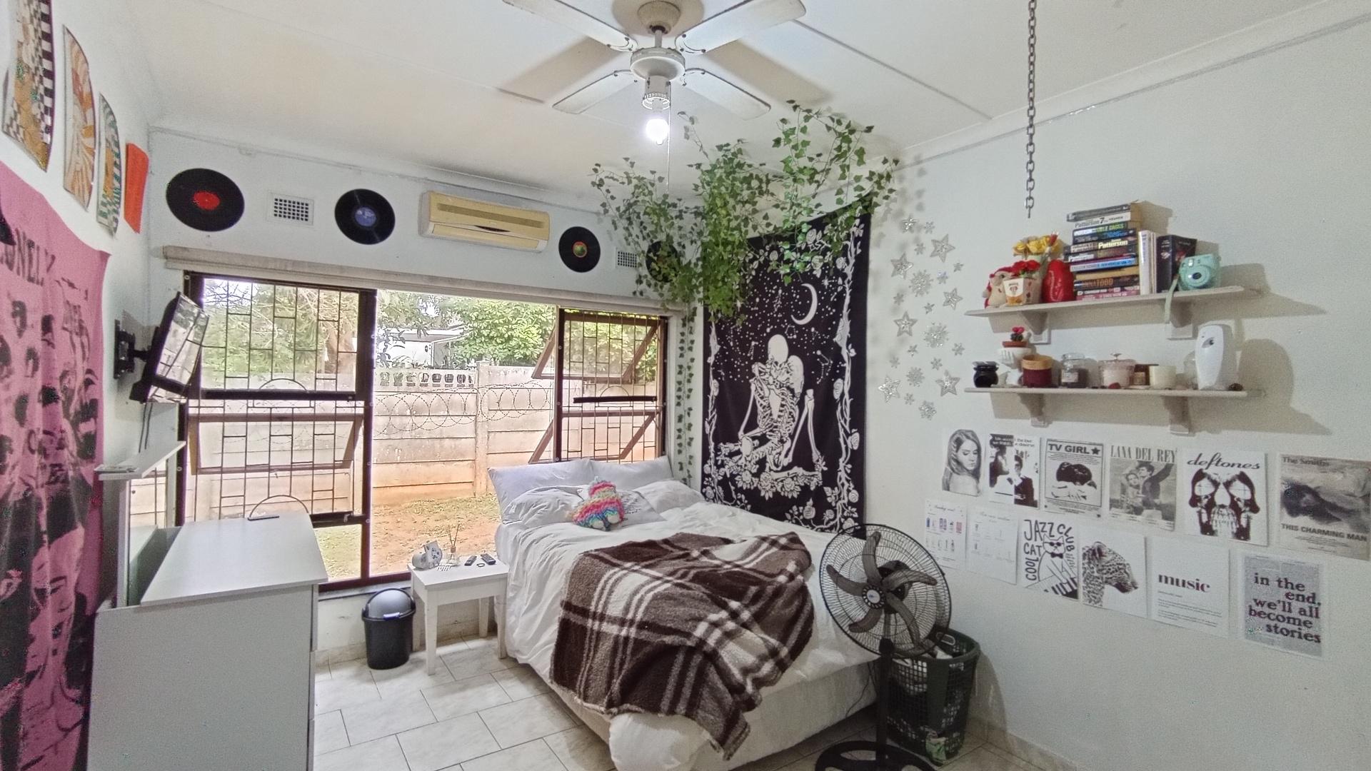 Bed Room 2 - 16 square meters of property in Widenham