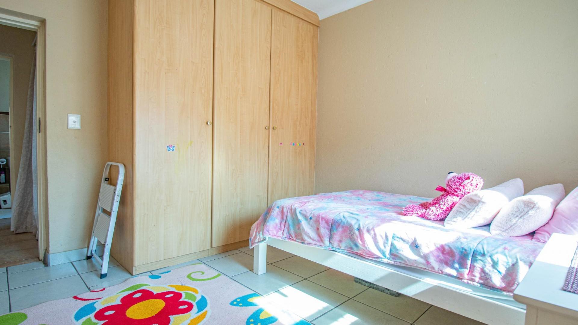 Bed Room 3 of property in Azaleapark