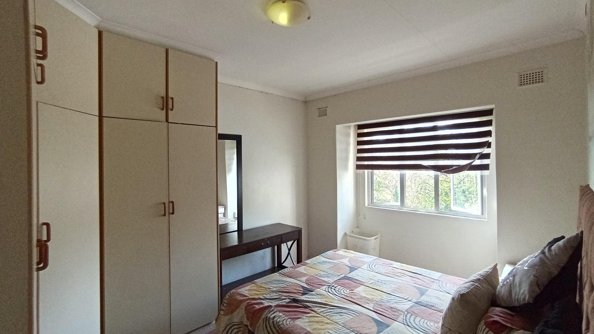 Bed Room 1 - 16 square meters of property in Cato Manor 