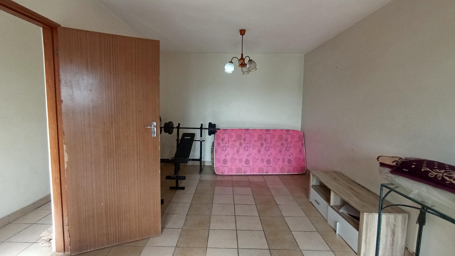 Flatlet - 32 square meters of property in Cato Manor 