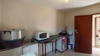 Kitchen - 27 square meters of property in Cato Manor 
