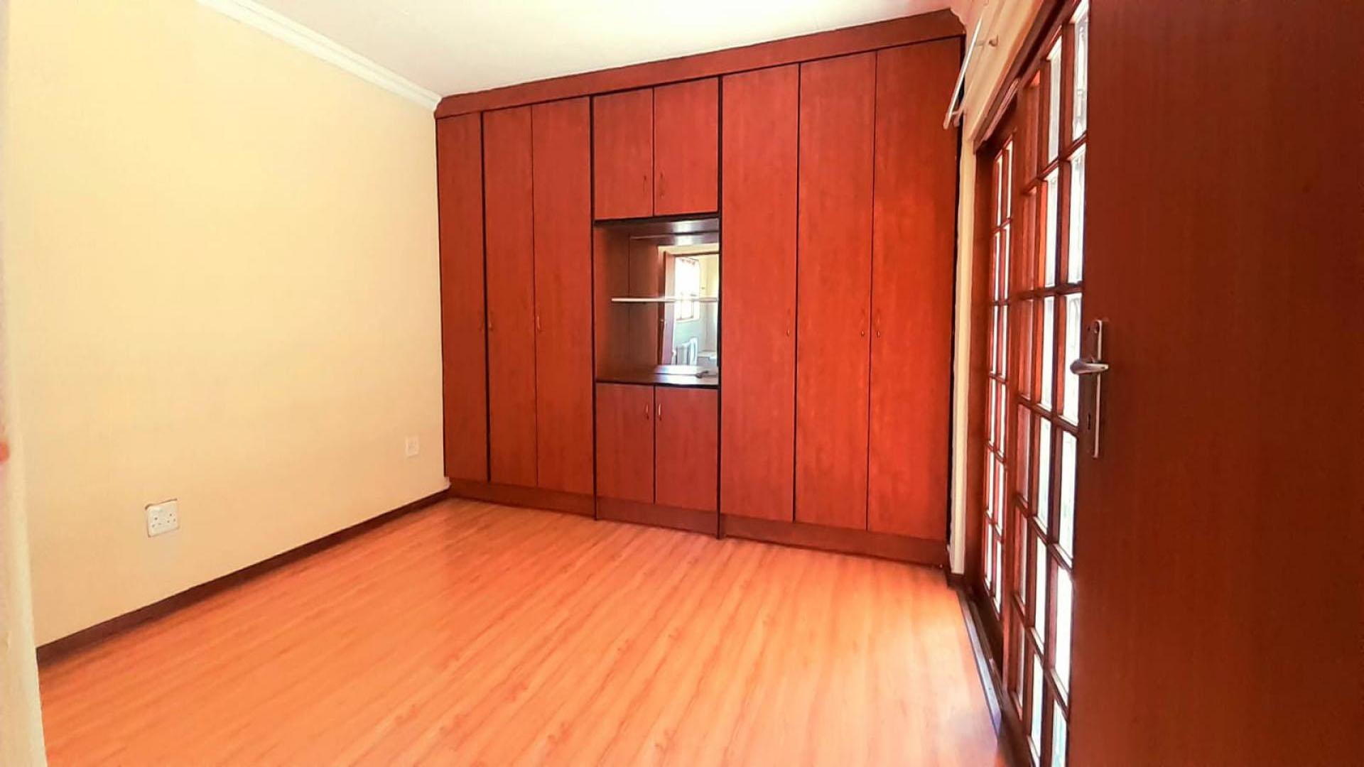Main Bedroom of property in Polokwane