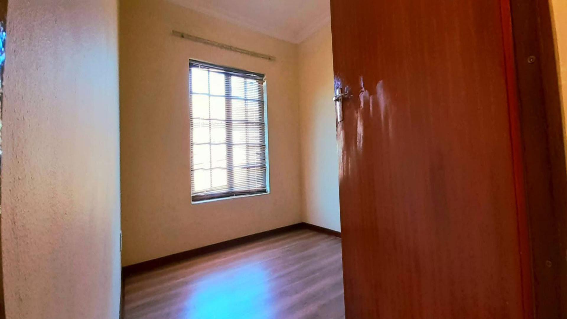 Bed Room 2 of property in Polokwane