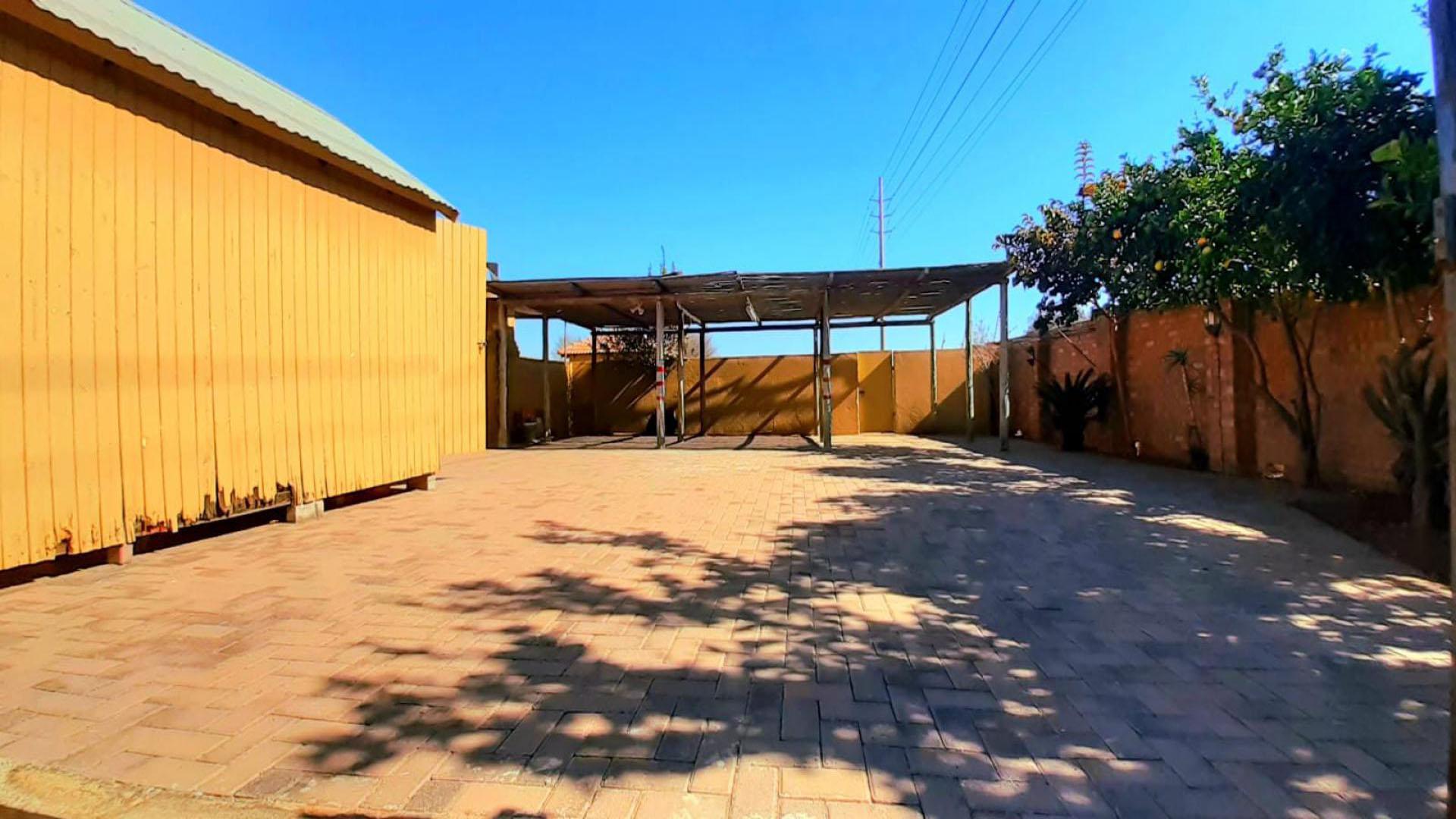 Carport  of property in Polokwane