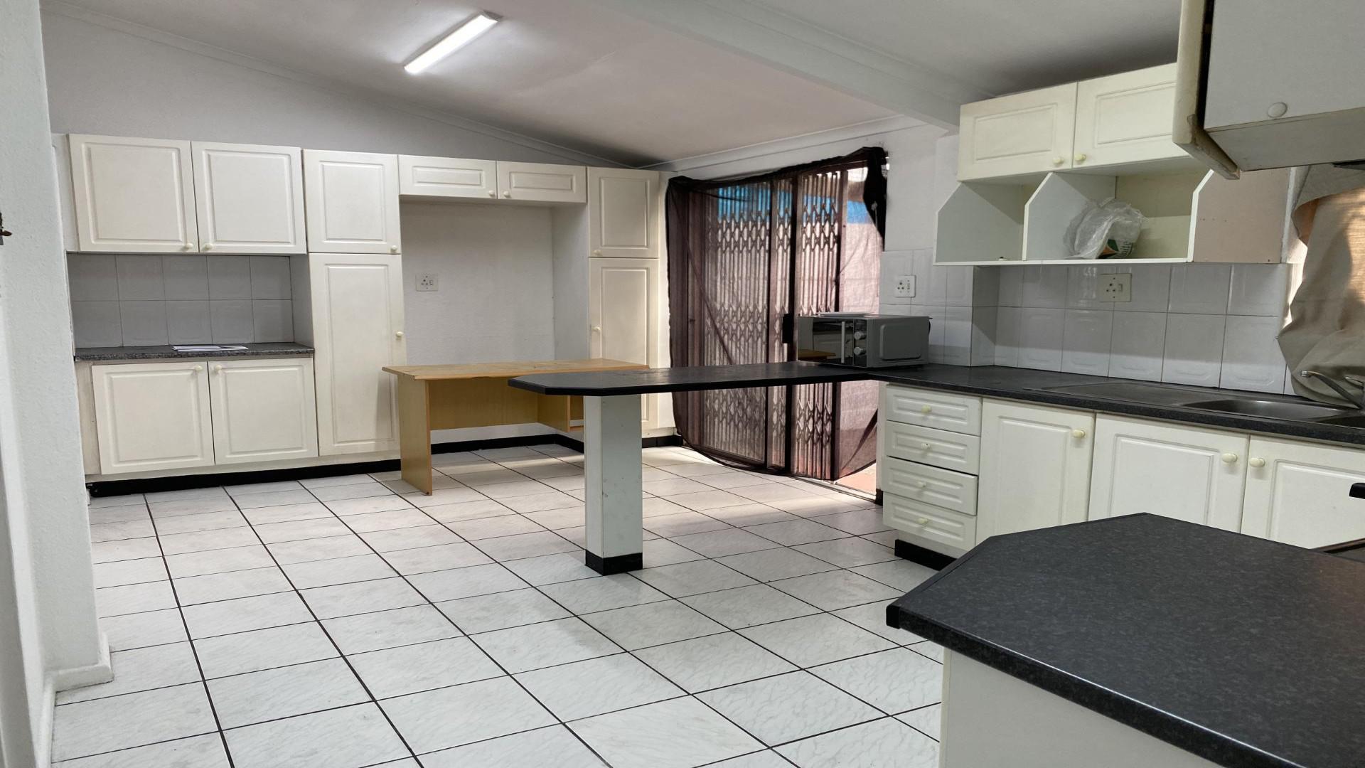 Kitchen of property in Primrose Park