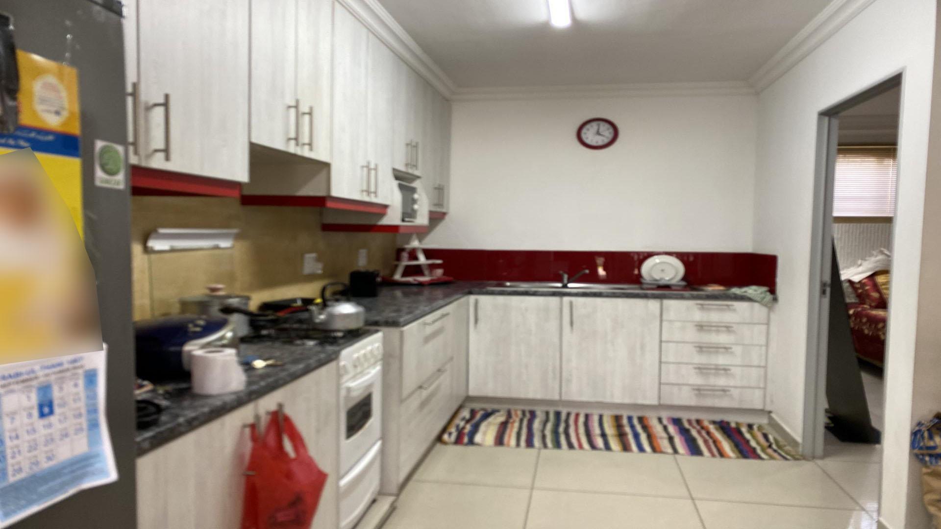 Kitchen of property in Primrose Park