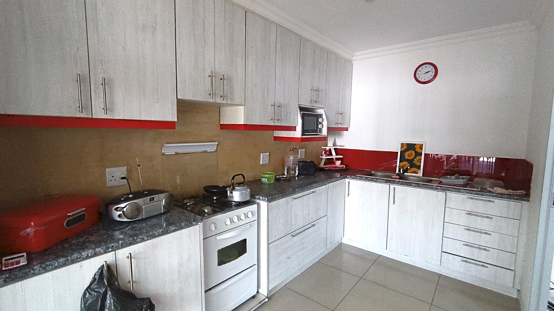 Flatlet - 46 square meters of property in Primrose Park