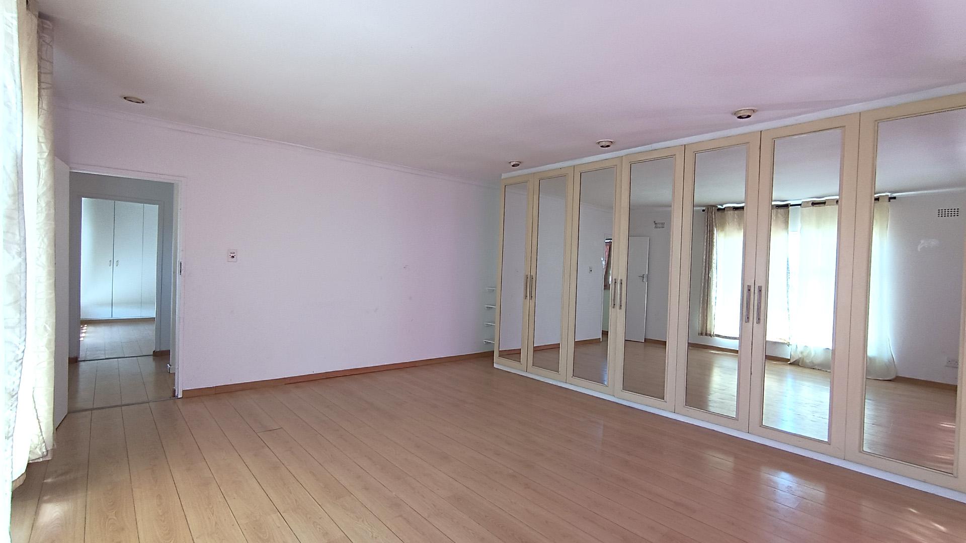 Bed Room 2 - 31 square meters of property in Primrose Park