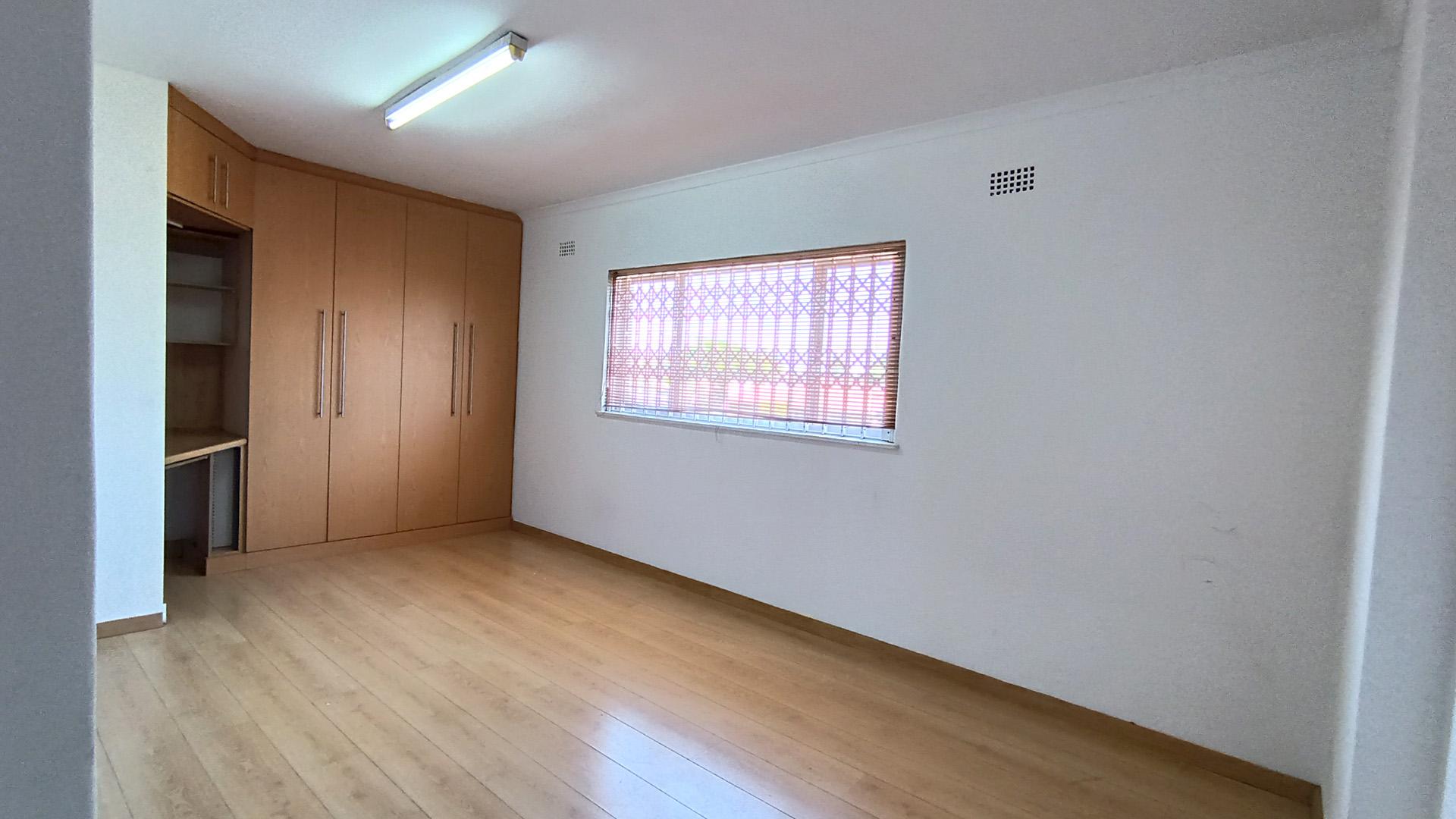 Bed Room 4 - 20 square meters of property in Primrose Park