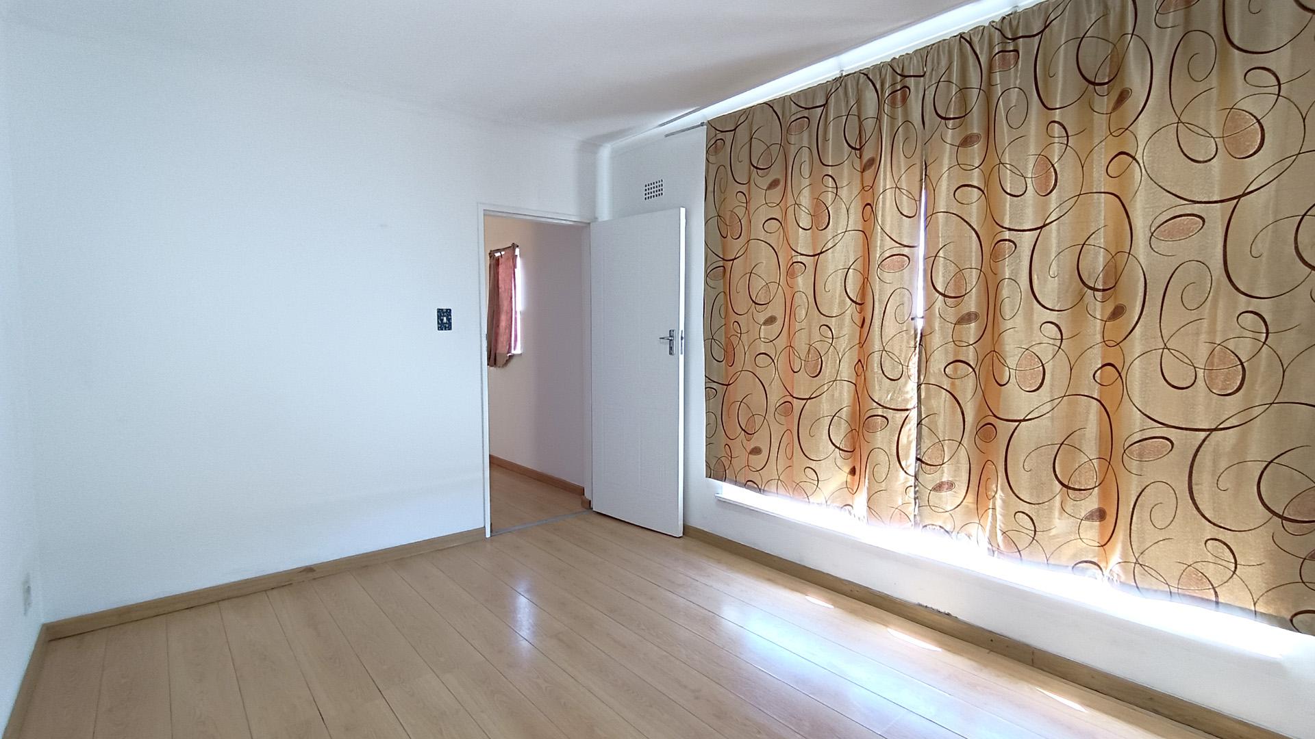 Bed Room 3 - 15 square meters of property in Primrose Park