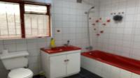 Bathroom 1 of property in Primrose Park