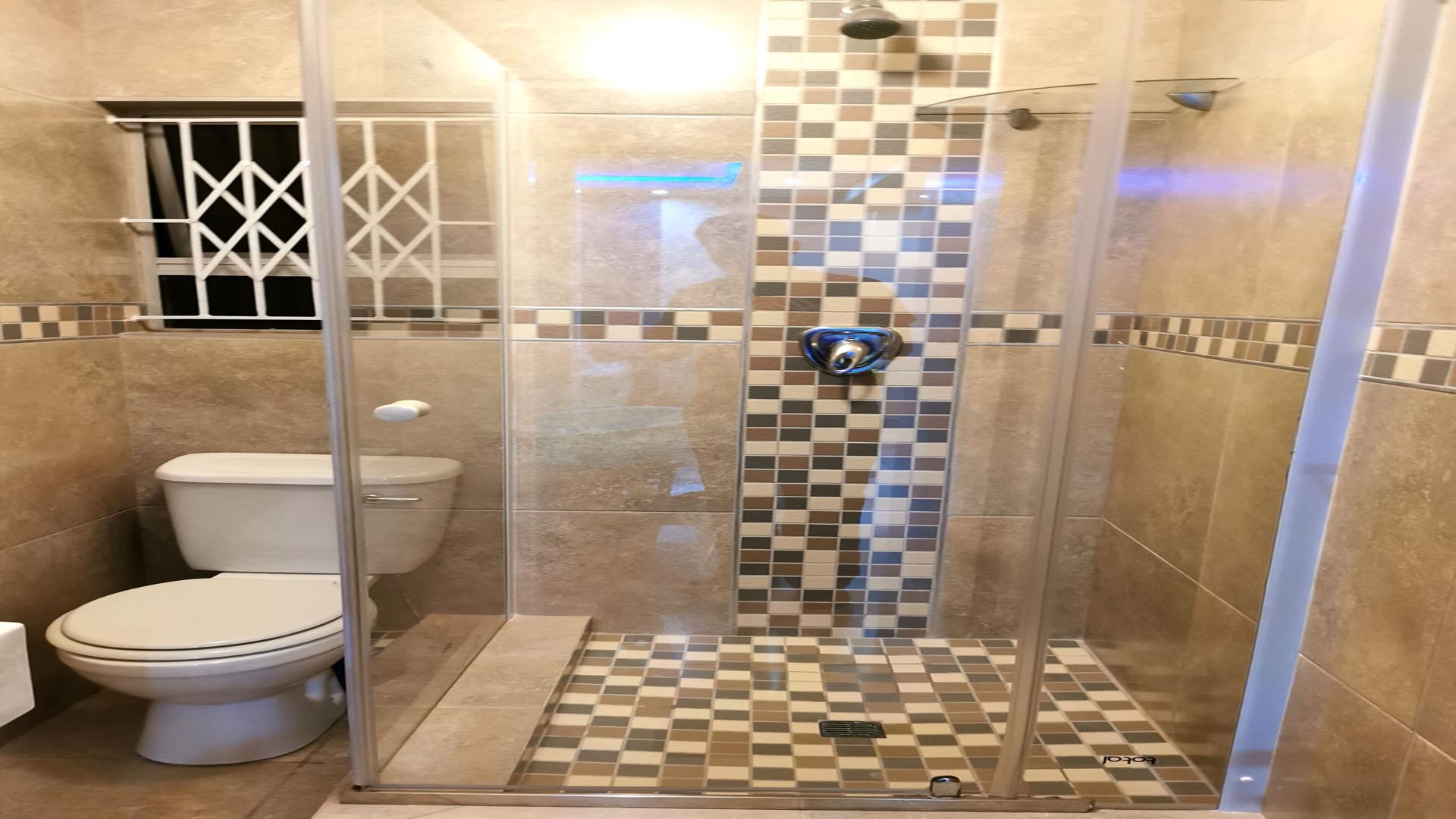 Bathroom 1 - 4 square meters of property in Forest Haven