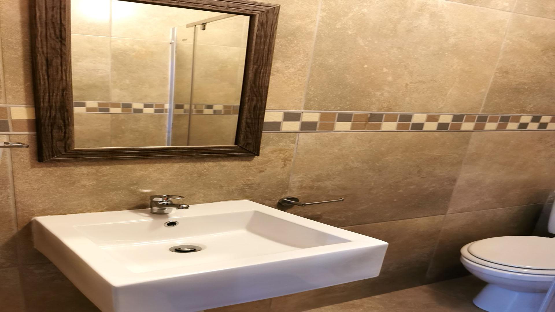 Bathroom 1 - 4 square meters of property in Forest Haven