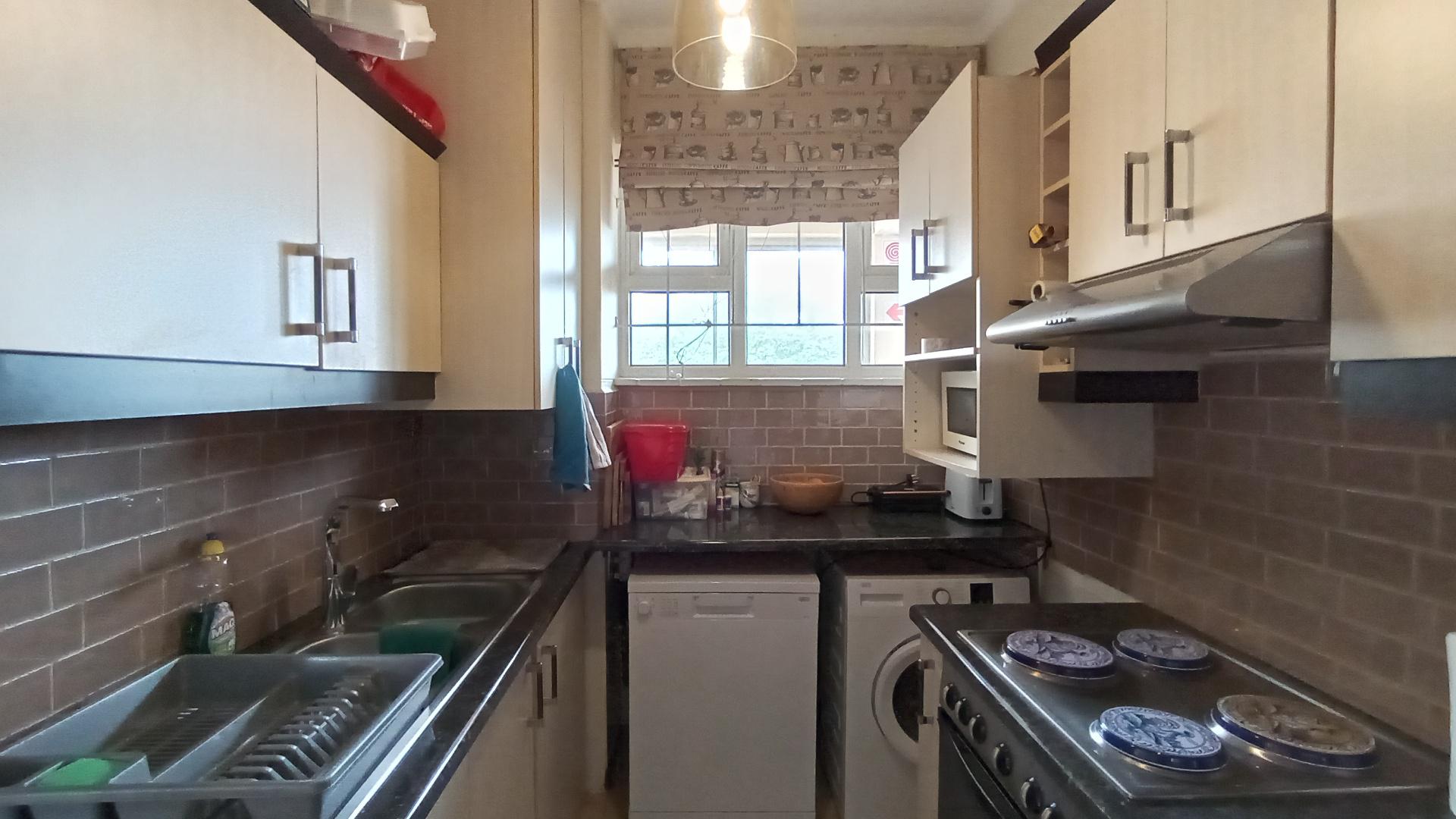 Kitchen - 9 square meters of property in Ocean View - DBN