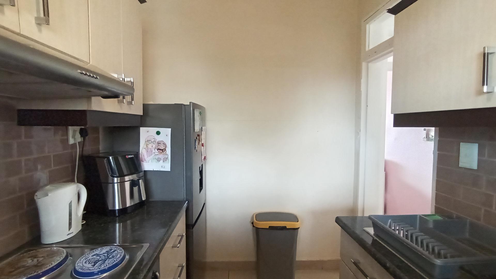 Kitchen - 9 square meters of property in Ocean View - DBN