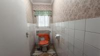 Bathroom 1 of property in Uitenhage