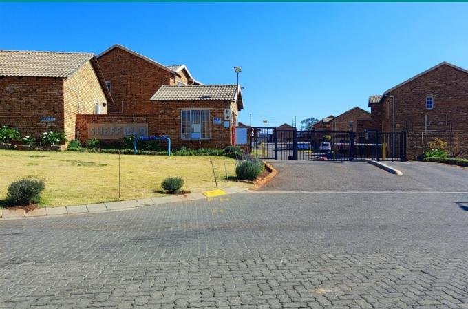 2 Bedroom Simplex for Sale For Sale in Chloorkop - MR688666
