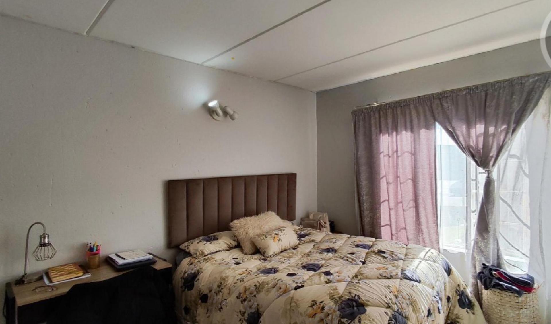  of property in Chloorkop