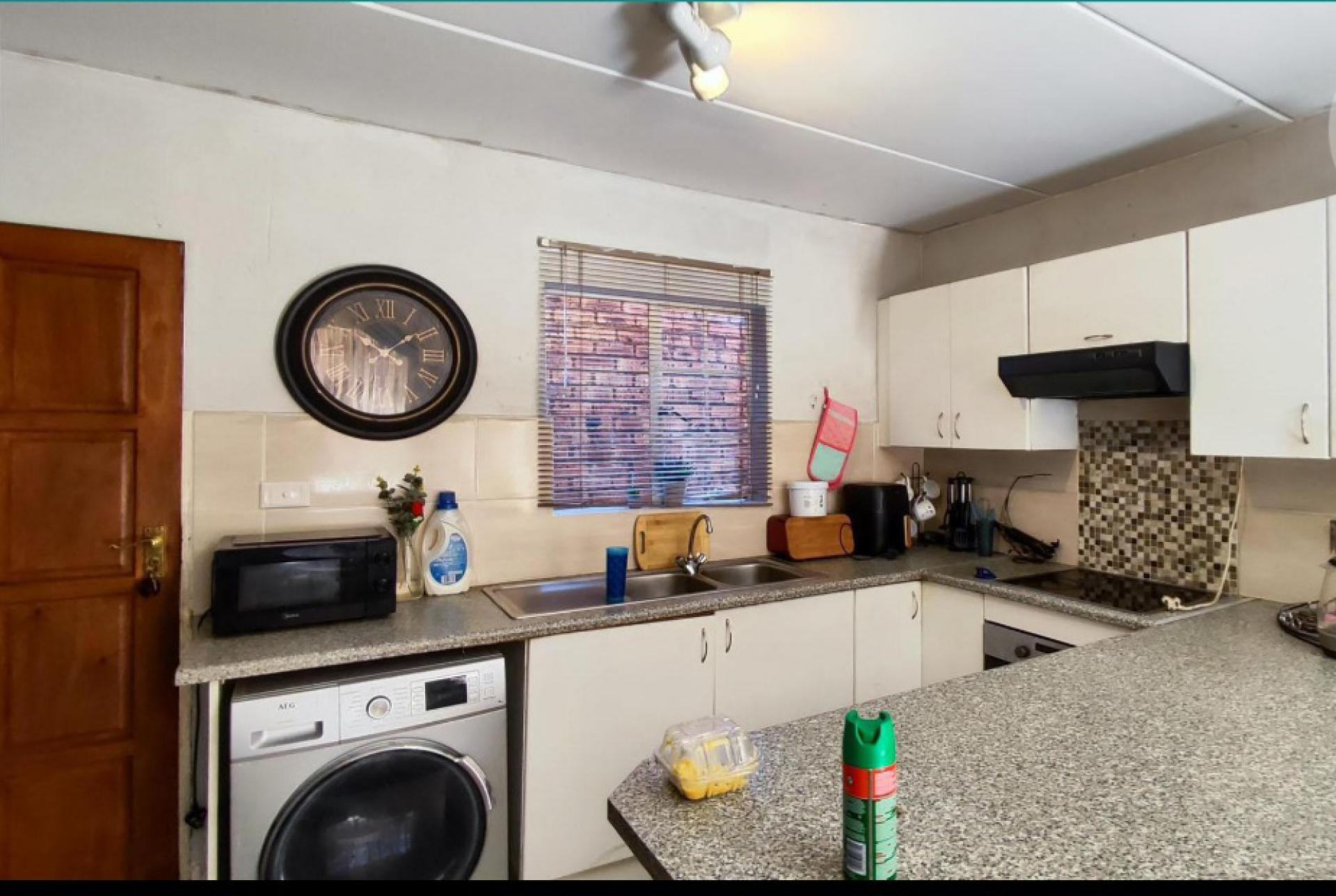  of property in Chloorkop