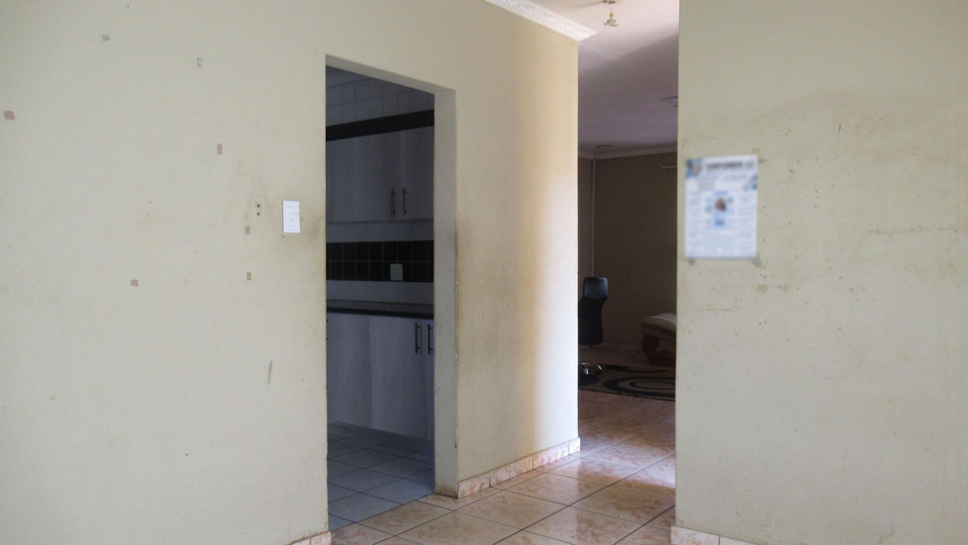 Dining Room - 10 square meters of property in Finsbury