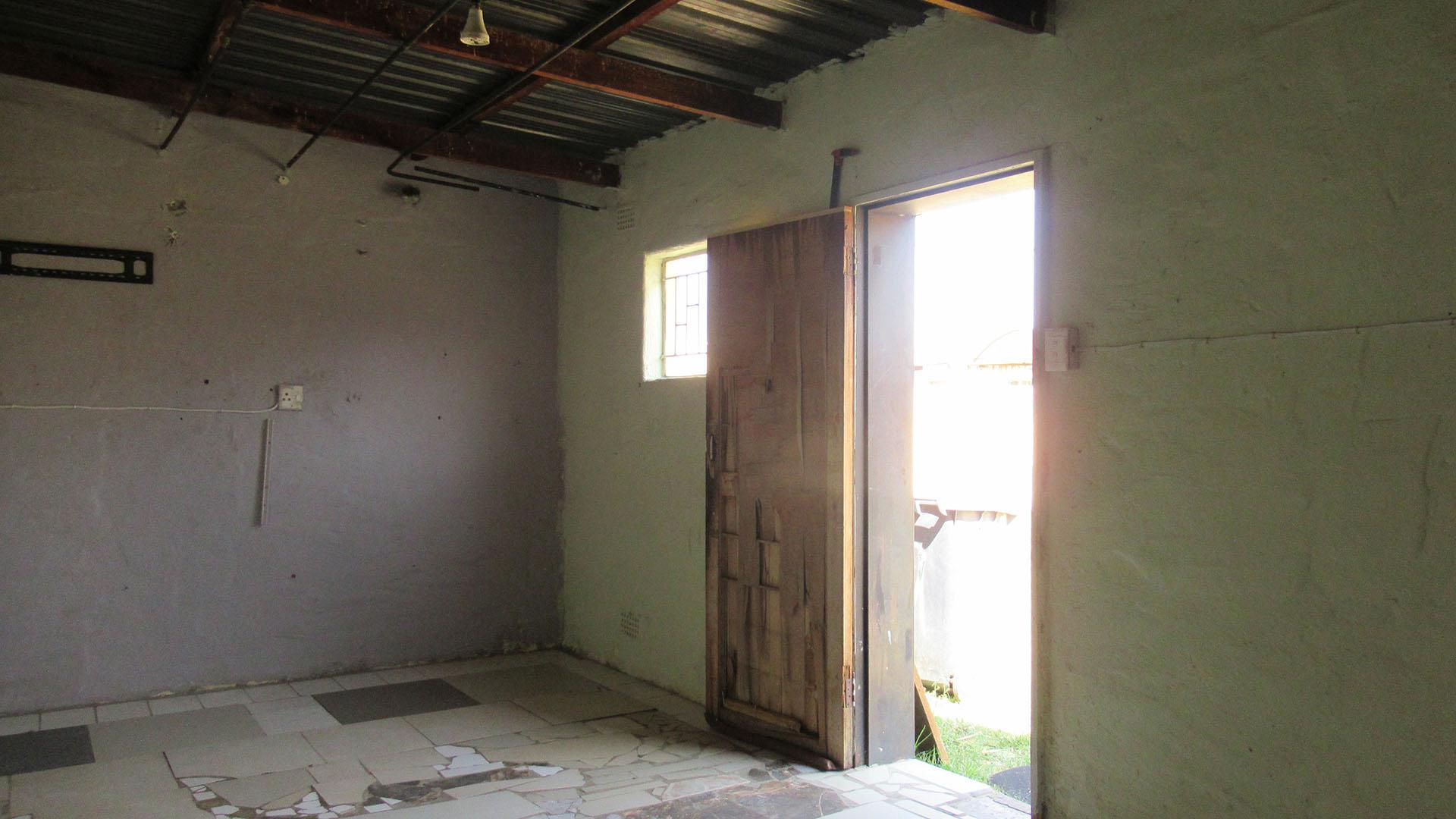 Bed Room 4 - 19 square meters of property in Finsbury