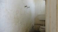 Bathroom 3+ - 2 square meters of property in Finsbury