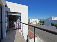  of property in Bloubergstrand