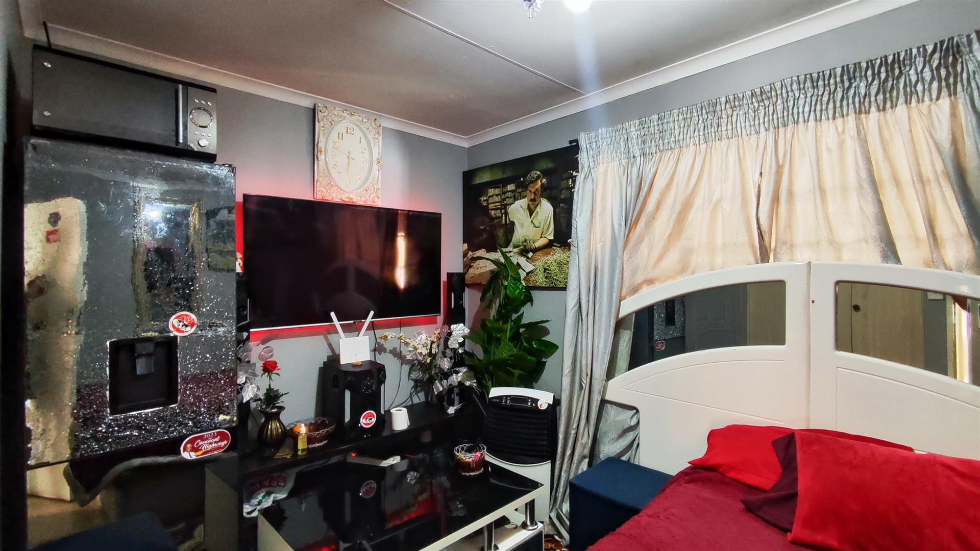 Bed Room 1 - 10 square meters of property in Ravenswood