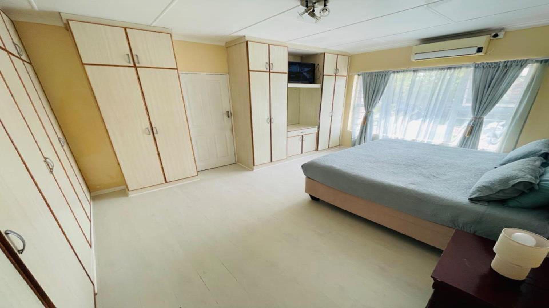 Bed Room 3 of property in Beacon Bay