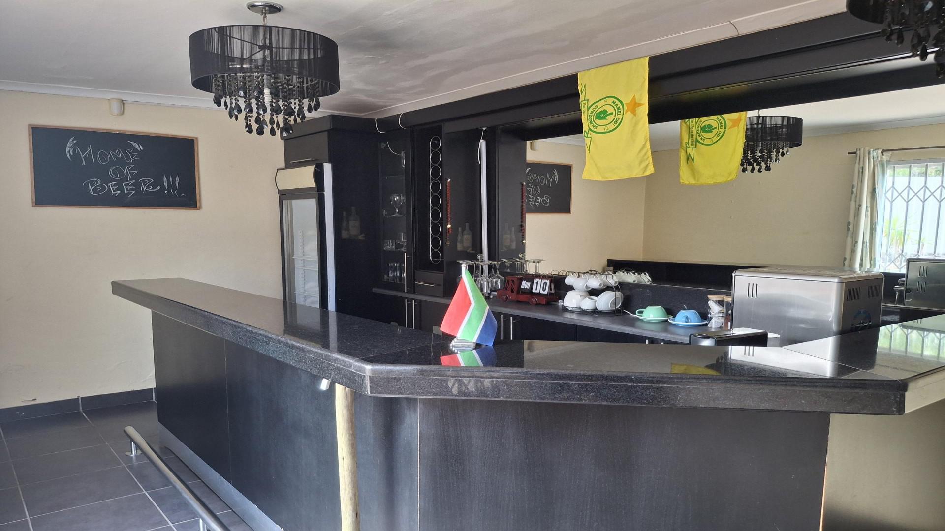 Entertainment of property in Beacon Bay