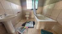 Bathroom 1 of property in Minnebron