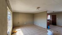 Lounges - 28 square meters of property in Minnebron