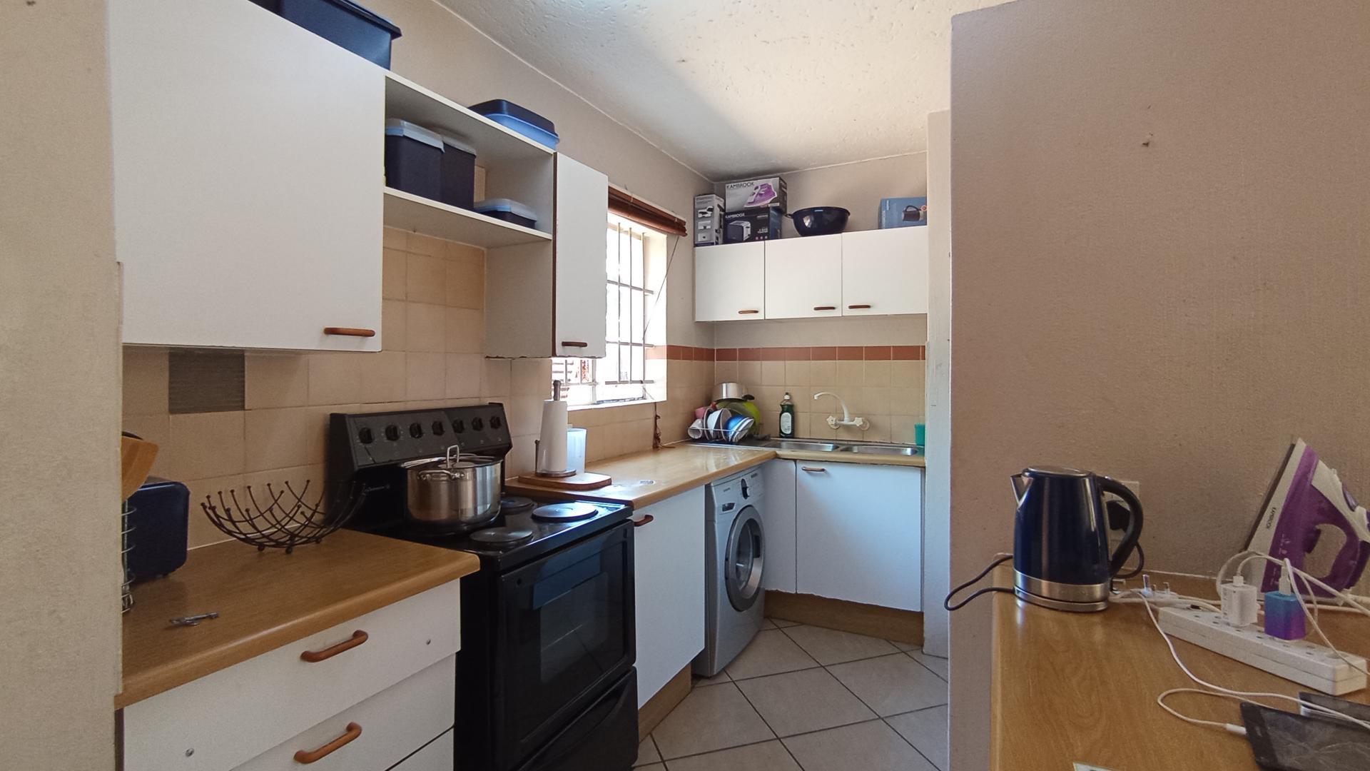 Kitchen - 10 square meters of property in Rietfontein