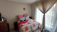 Bed Room 1 of property in Rietfontein