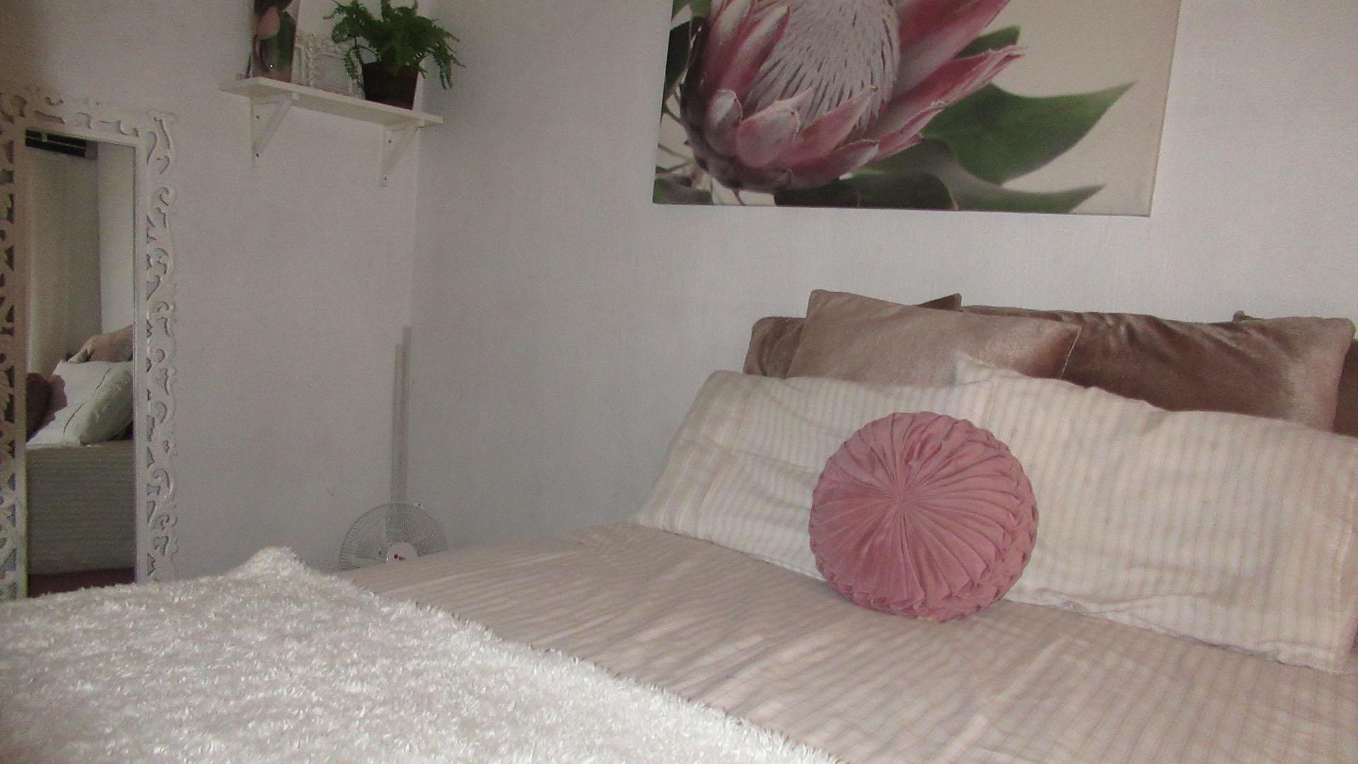 Bed Room 1 - 9 square meters of property in Tulisa Park
