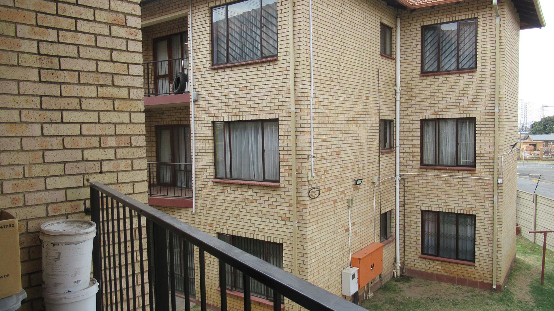 Balcony - 4 square meters of property in Tulisa Park