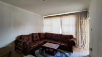 Lounges - 12 square meters of property in Vereeniging