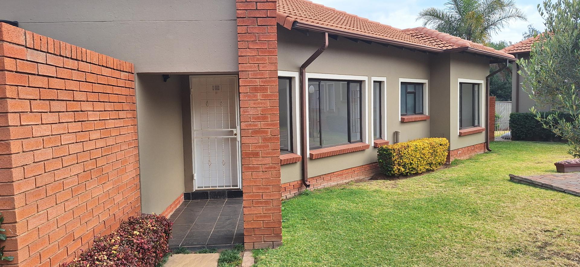  of property in Glenvista
