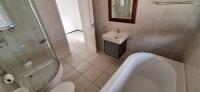  of property in Glenvista
