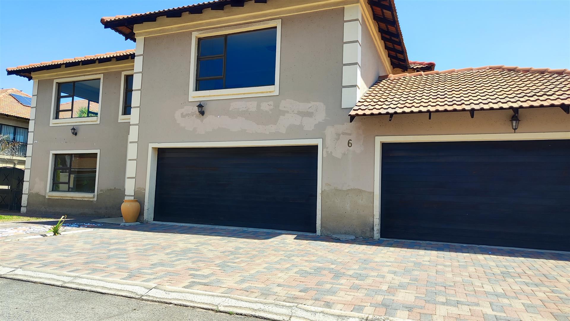 Front View of property in Sonneveld