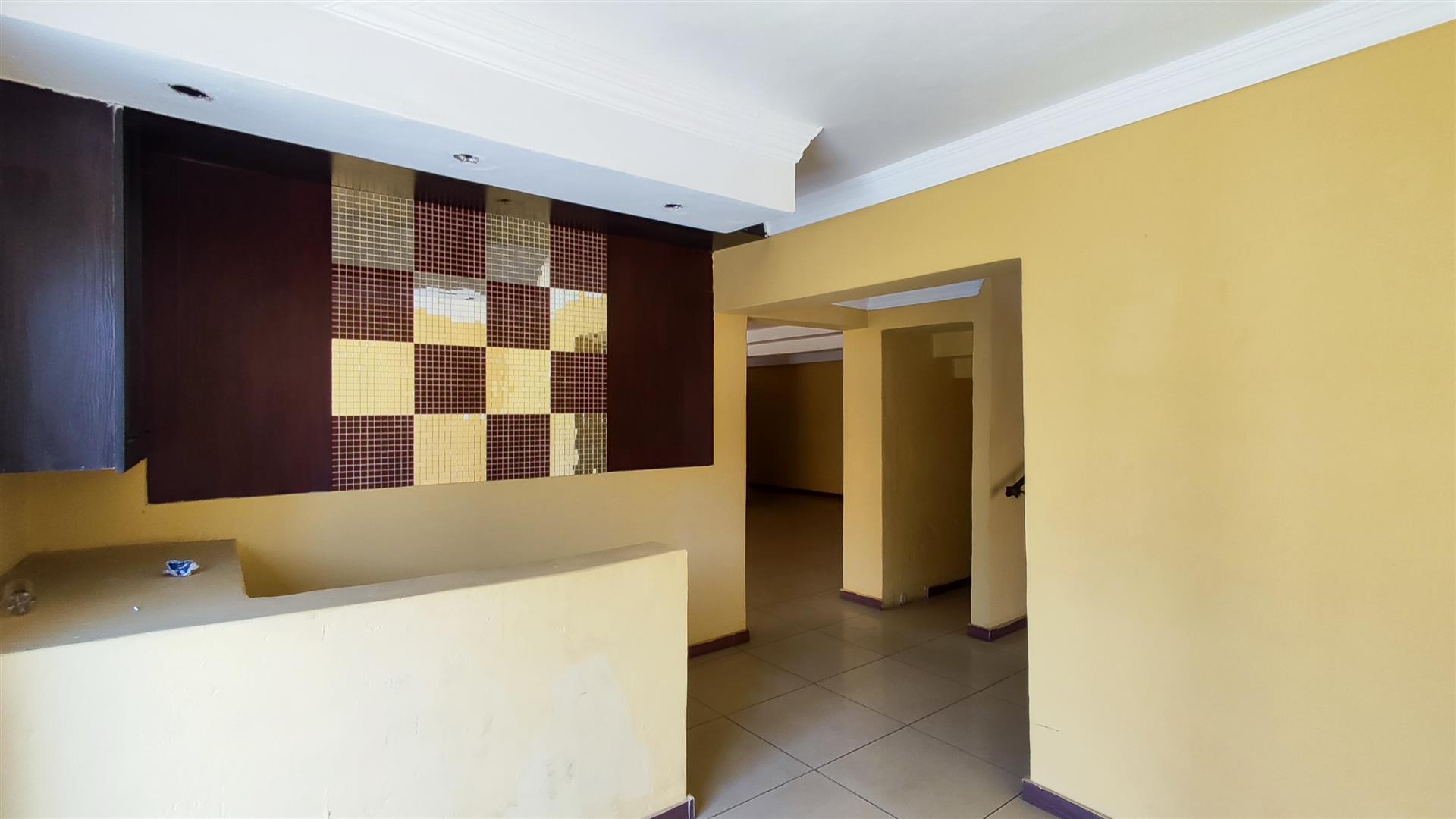 Entertainment - 12 square meters of property in Sonneveld