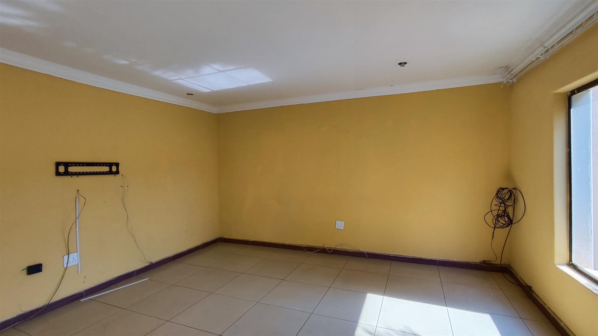 TV Room - 20 square meters of property in Sonneveld