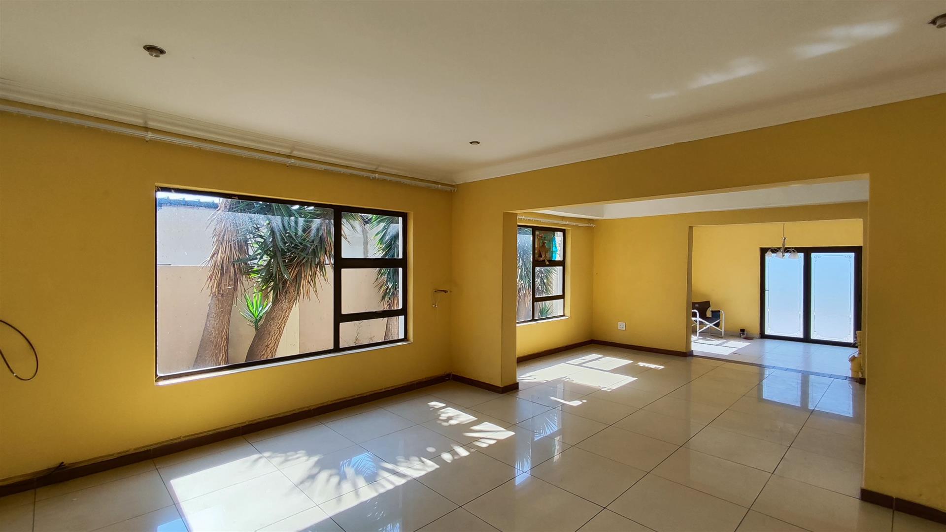 TV Room - 20 square meters of property in Sonneveld