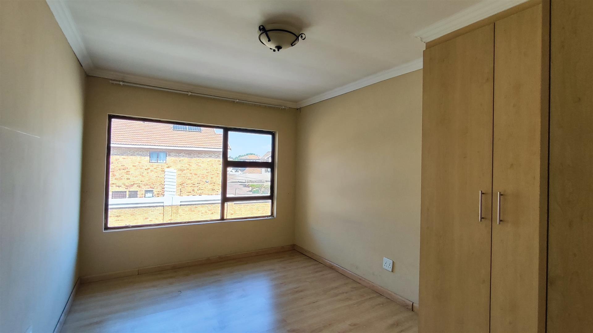 Bed Room 3 - 14 square meters of property in Sonneveld