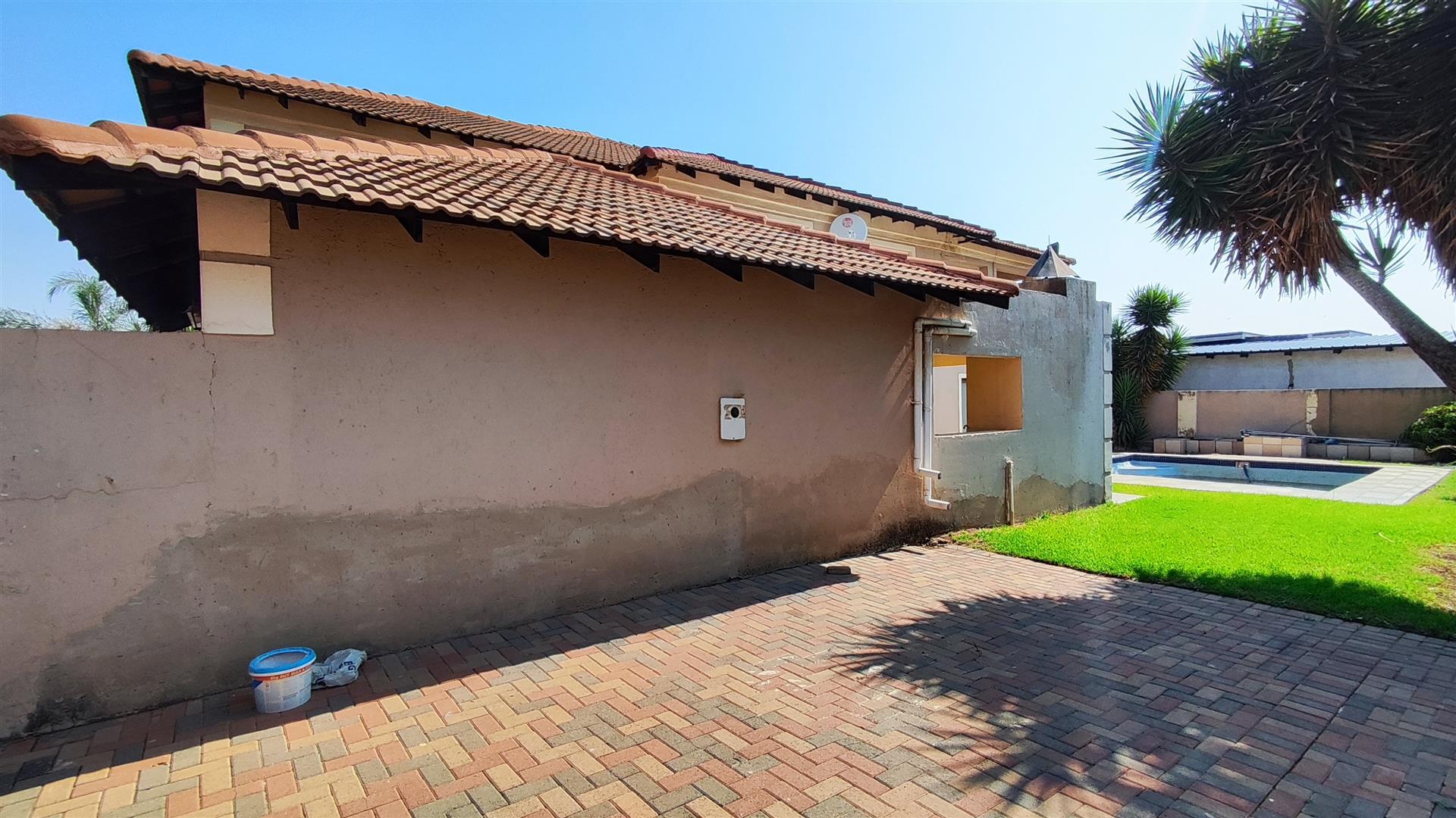 Backyard of property in Sonneveld