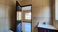 Bathroom 1 - 4 square meters of property in Sonneveld