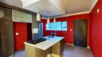 Kitchen - 21 square meters of property in Sonneveld